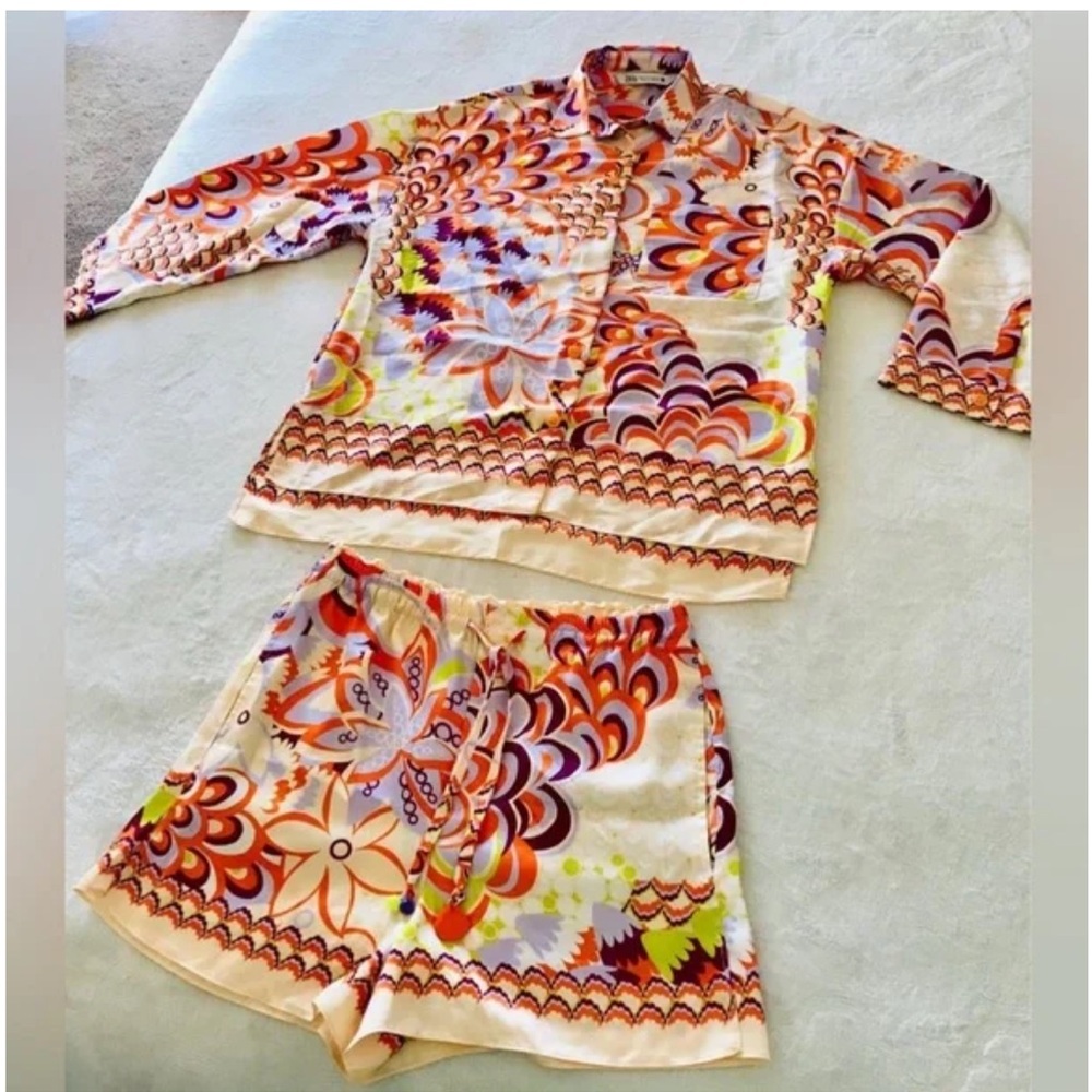 SOLD Tropical Set - Picture 3 of 6
